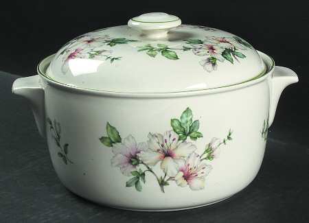 Azalea 2 Qt Round Covered Casserole