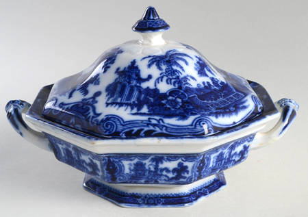 Kyber (Flow Blue, No Trim) Round Covered Vegetable