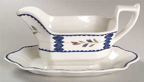 Lancaster Gravy Boat with Attached Underplate