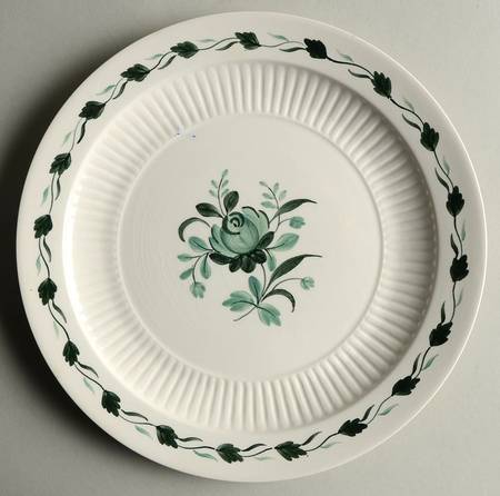 Lincoln (Green Vine on Rim) Luncheon Plate