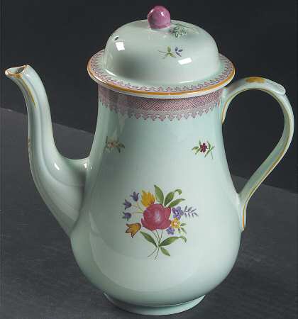 Lowestoft (Newer Backstamp) Small Coffee Pot & Lid