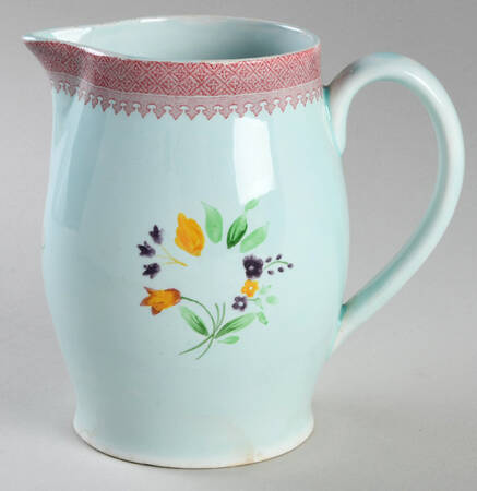 Lowestoft (Older Backstamp) 28 Oz Pitcher