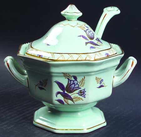 Regent Sauce Boat & Lid with Ladle