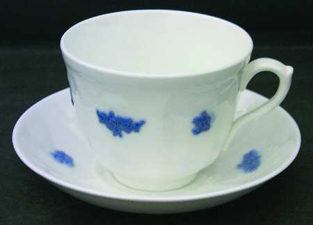 Chelsea (Smooth, Embossed) Oversized Cup & Saucer Set