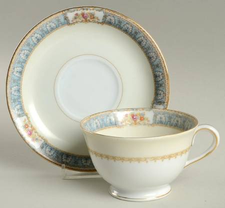 ADL2 Footed Cup & Saucer Set by Adline