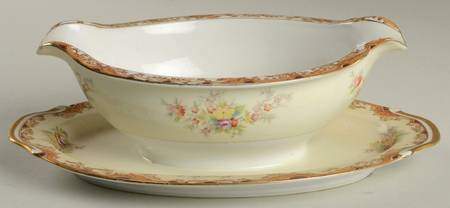 ADL5 Gravy Boat with Attached Underplate by Adline