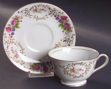 ADL6 Footed Cup & Saucer Set