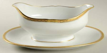 AHR133 Gravy Boat with Attached Underplate