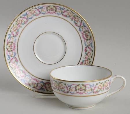 AHR18 Flat Cup & Saucer Set
