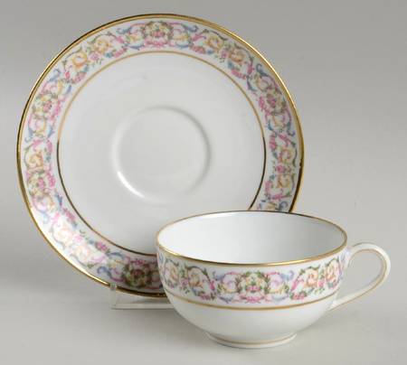 AHR18 Flat Cup & Saucer Set