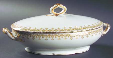 AHR19 Oval Covered Vegetable