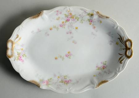 AHR22 11" Oval Serving Platter