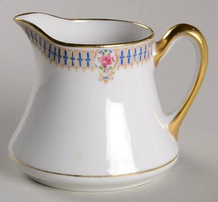 AHR27 Creamer
