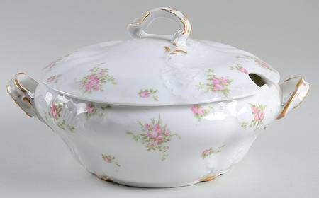 AHR56 Oval Tureen & Lid