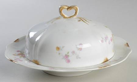 AHR68 Round Covered Butter with Strainer