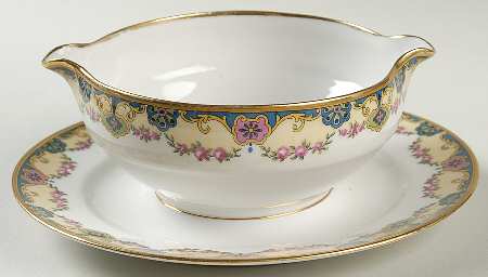 AHR9 Gravy Boat with Attached Underplate