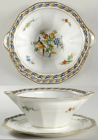 AHR95 Gravy Boat with Attached Underplate