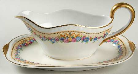 Chambord Gravy Boat with Attached Underplate