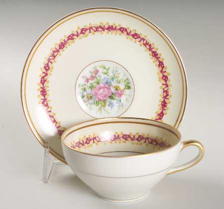 Chataigne Flat Cup & Saucer Set
