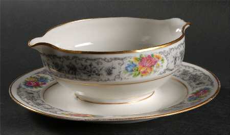 Cinderella Gravy Boat with Attached Underplate