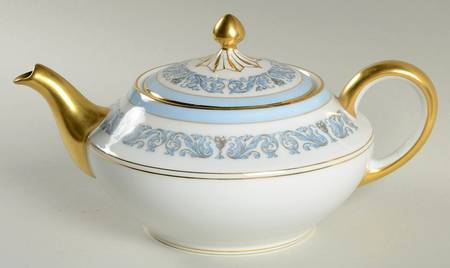 Frontenac Teapot & Lid