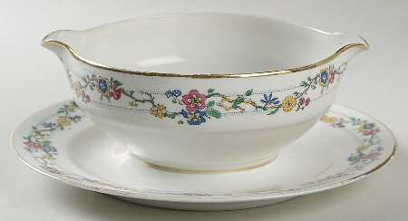 Korea Gravy Boat with Attached Underplate