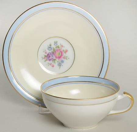 Longchamps Flat Cup & Saucer Set