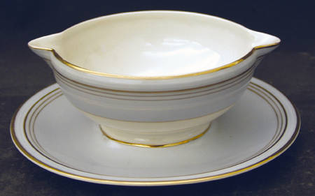 Menton Gravy Boat with Attached Underplate