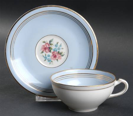 Menton Flat Cup & Saucer Set