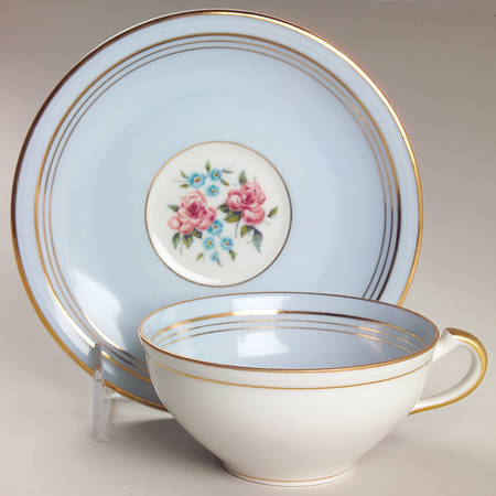 Menton Flat Cup & Saucer Set