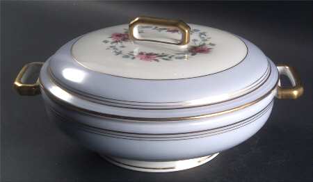 Menton Round Covered Vegetable