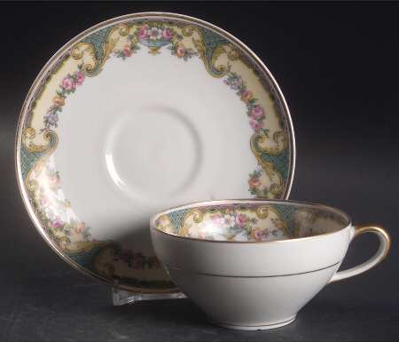 Monceau Flat Cup & Saucer Set