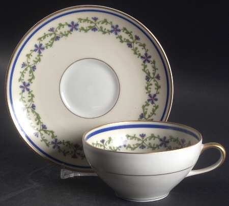 Trocadero Flat Cup & Saucer Set
