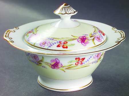 Garland Sugar Bowl & Lid
