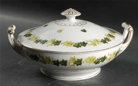 May Fair (Ivy Around Center) Round Covered Vegetable by Aladdin