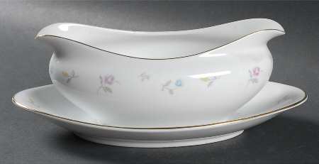 Annette Gravy Boat with Attached Underplate by Amcrest