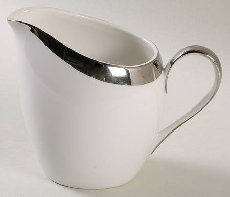 Lido Creamer