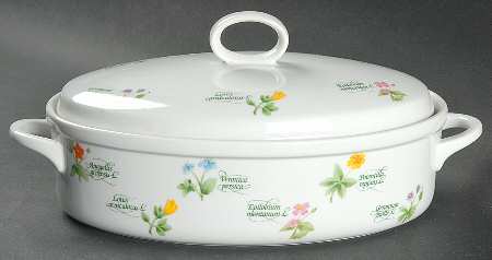 Floret 2 Quart Oval Covered Casserole by Anchor Hocking