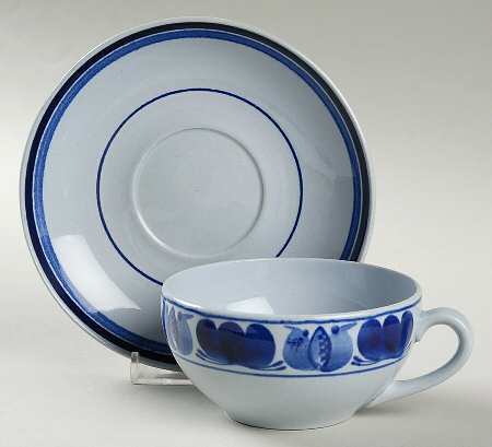 Blue Laurel Flat Cup & Saucer Set