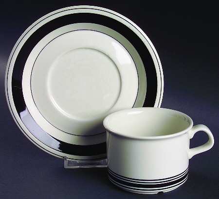 Faenza Black Flat Cup & Saucer Set