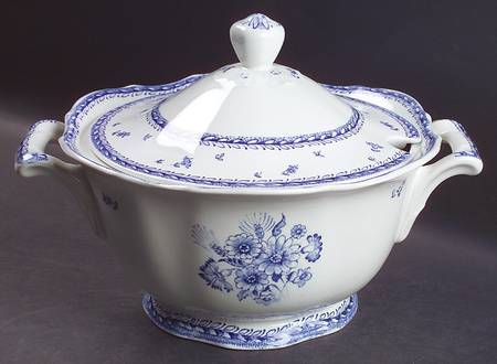 Finn Flower Blue (White Backgound) Tureen & Lid