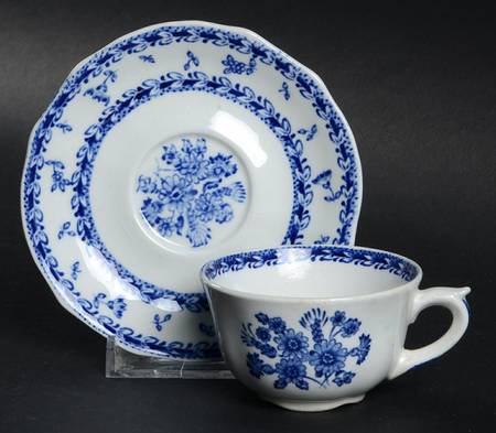Finn Flower Blue (White Backgound) Flat Demitasse Cup & Saucer Set