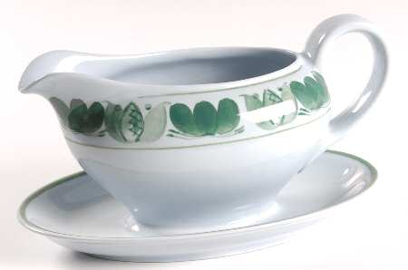 Green Laurel Gravy Boat with Attached Underplate