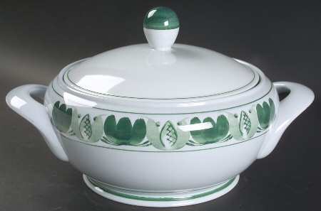 Green Laurel Round Covered Vegetable