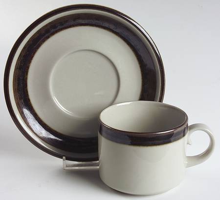 Karelia Flat Cup & Saucer Set