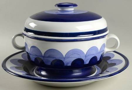 Paju Tureen & Lid w/Underplate