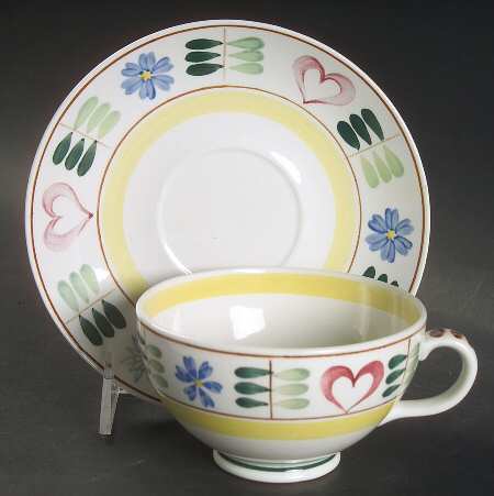 Pirtti Footed Cup & Saucer Set