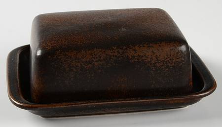 Ruska Rectangular Covered Butter