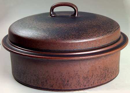 Ruska 3 Quart Round Covered Casserole