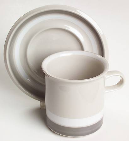 Salla Flat Cup & Saucer Set